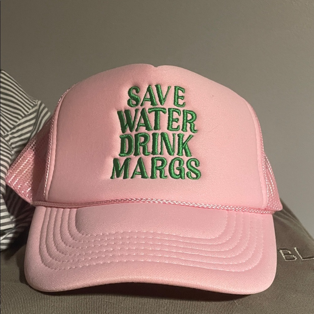 Trucker hat